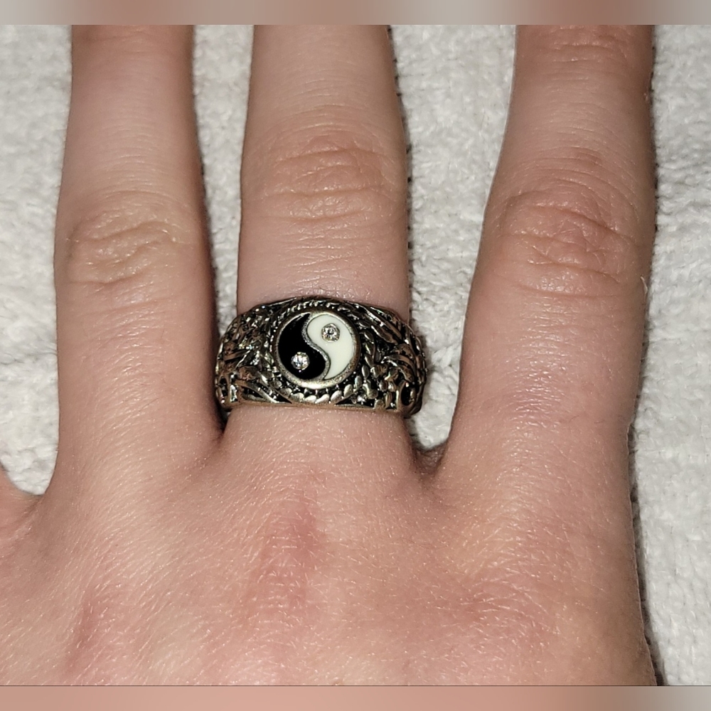 Yin Yang Ring